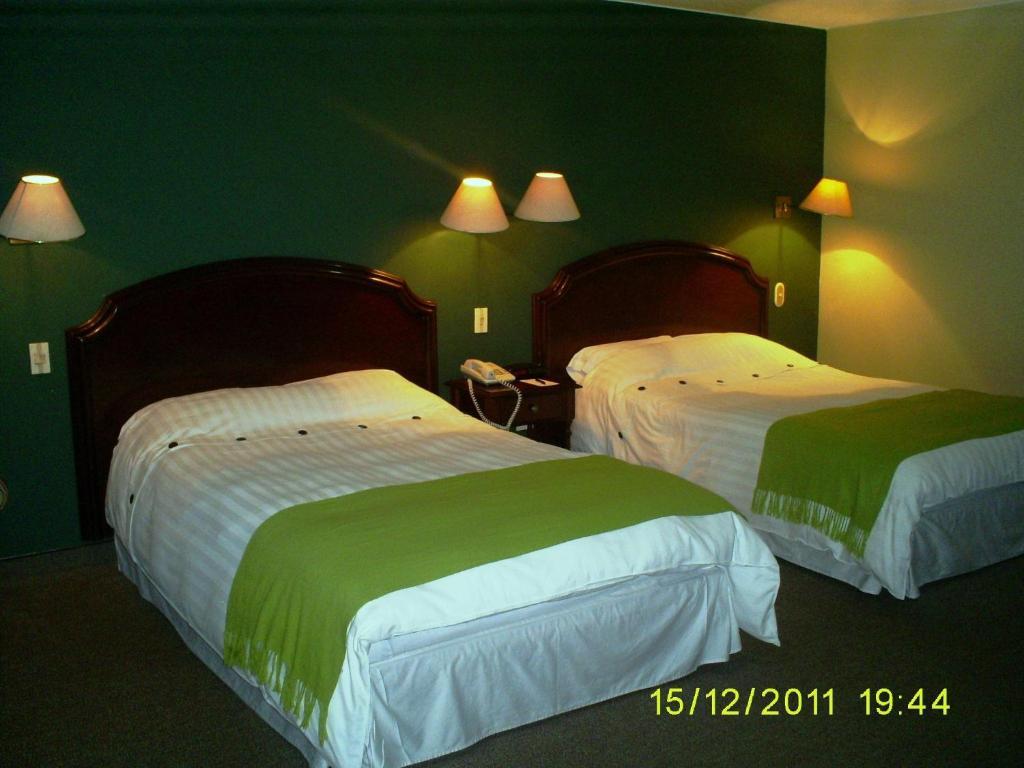 Suites Plaza Las Flores Лима Экстерьер фото