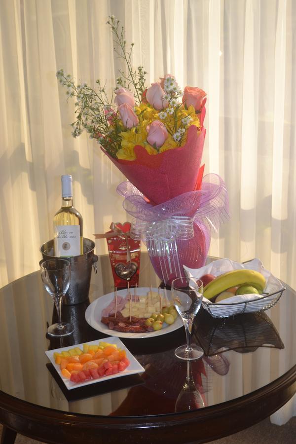 Suites Plaza Las Flores Лима Экстерьер фото