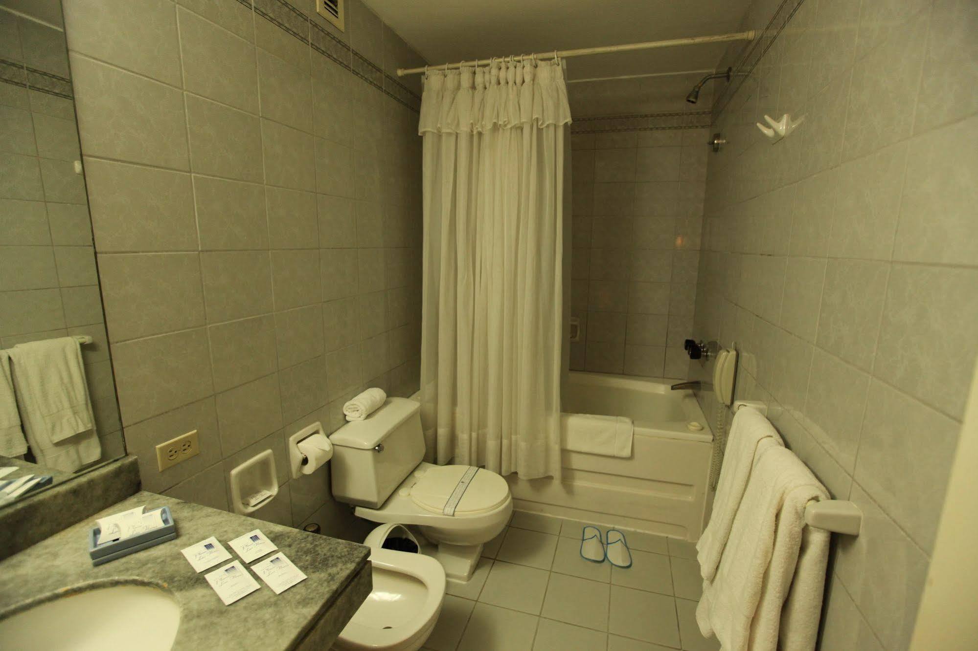 Suites Plaza Las Flores Лима Экстерьер фото