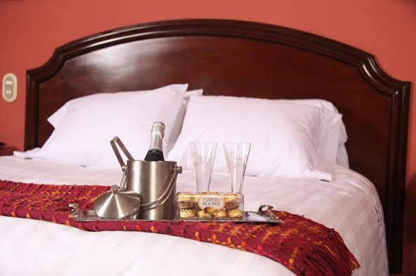 Suites Plaza Las Flores Лима Экстерьер фото