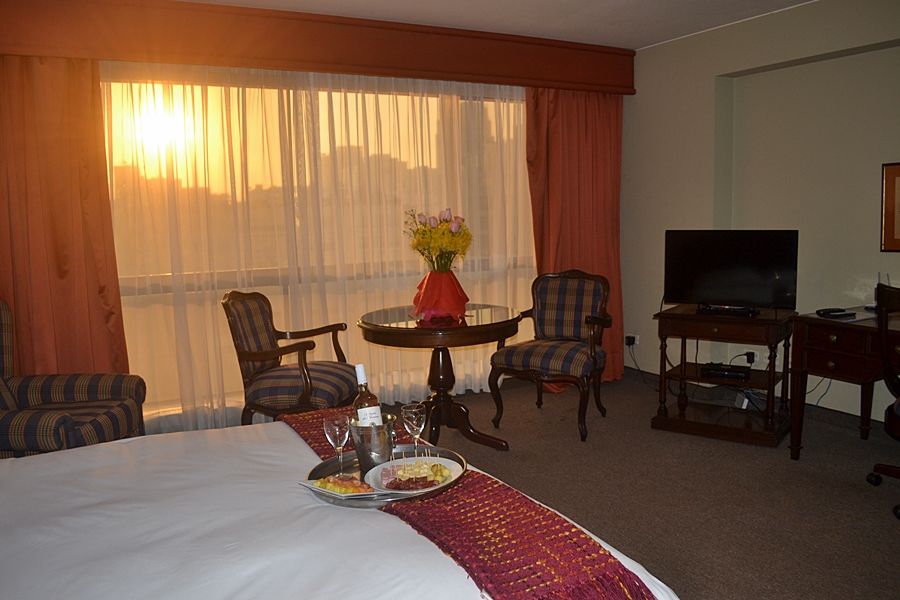 Suites Plaza Las Flores Лима Экстерьер фото